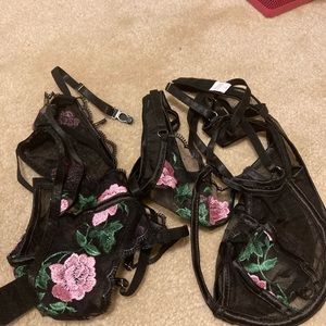 Black and pink flower lingerie set